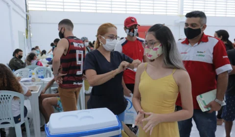 Covid-19: dez pontos de vacinação estão disponíveis neste sábado
