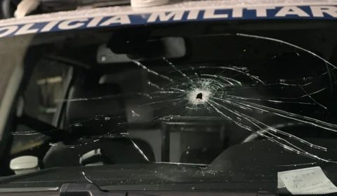 VÍDEO: Após roubar carro e agredir criança de 8 anos, grupo realiza arrastão em Manaus