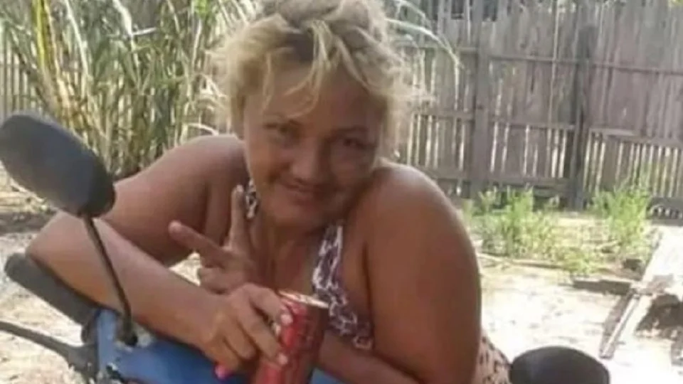 Mulher é assassinada enquanto comemorava seu próprio aniversário