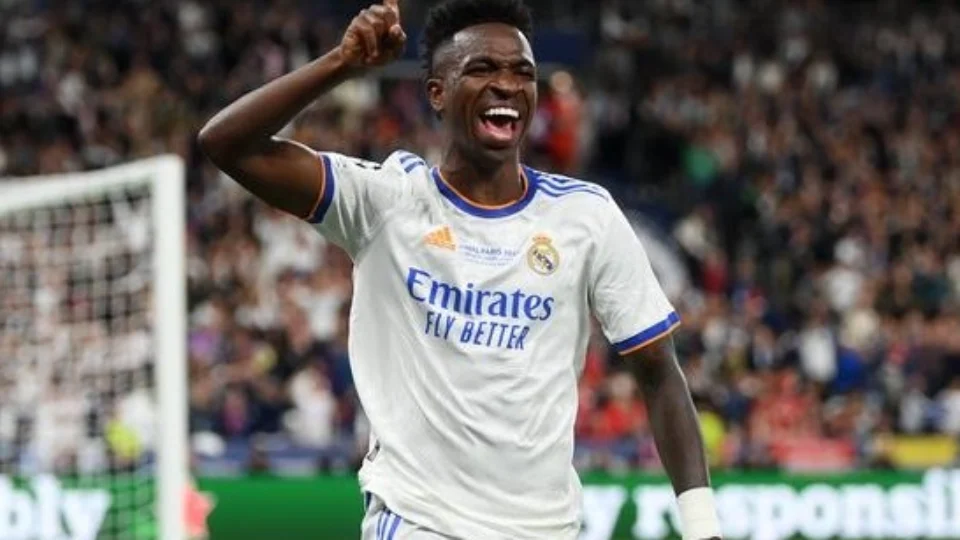 Com gol de Vinícius Júnior, Real Madrid vence o Liverpool e é campeão da Champions pela 14ª vez