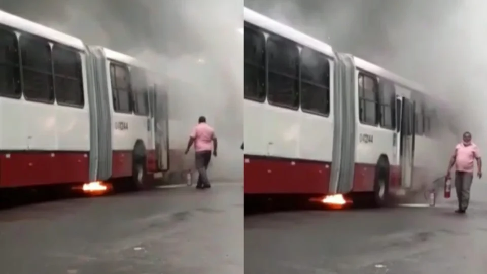 VEJA VÍDEO: passageiros gravam ônibus pegando fogo dentro de terminal em Manaus