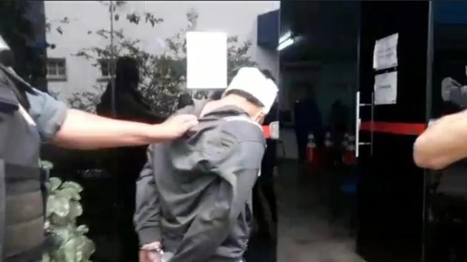 Duas mulheres e uma criança são feitas reféns durante assalto no bairro Petrópolis; VEJA VÍDEO