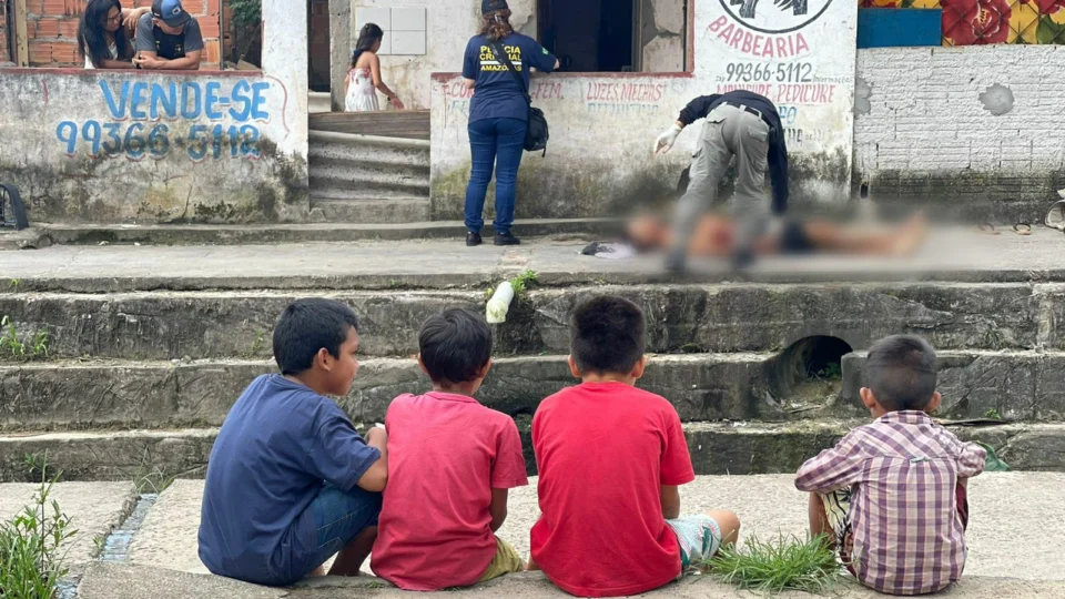 Jovem é executado com tiro na cabeça durante perseguição