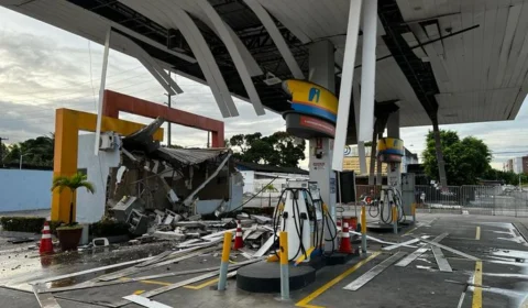 Veja vídeo: bandidos explodem posto de combustíveis para levar cofre