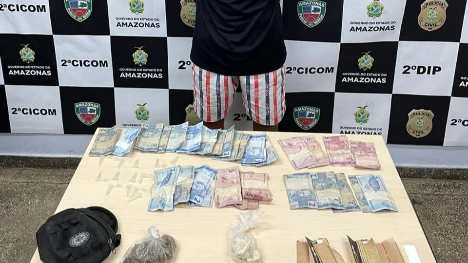 Homem é preso após denúncia por tráfico de drogas