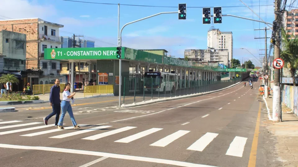 Novo semáforo vai ser instalado para travessia de pedestres na avenida Constantino Nery￼