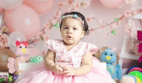 Mãe se desespera e quebra hospital ao perder a filha em Manaus; VÍDEO