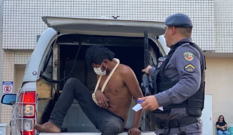 Assaltante é espancado e preso na zona Norte de Manaus; VÍDEO