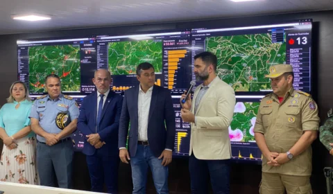 Governo assina decretos para reforçar combate ao desmatamento e queimadas no AM