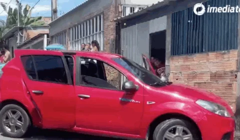 Passageiro é morto a tiros em carro de aplicativo no Jorge Teixeira; vídeo