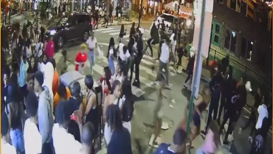 Tiroteio deixa pelo menos 3 mortos e 11 feridos nos EUA; vídeo