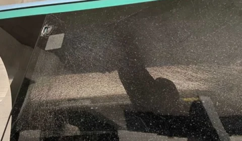 Ônibus do Fluminense é apedrejado a caminho de jogo com o Botafogo