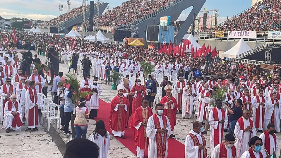 Festa do Pentecostes encerra com mensagem de consolo e esperança