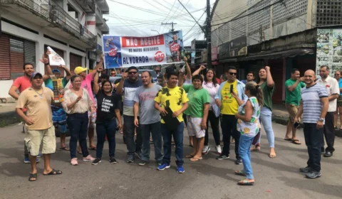 VÍDEO: moradores de Manaus impedem instalações de medidores da Amazonas Energia