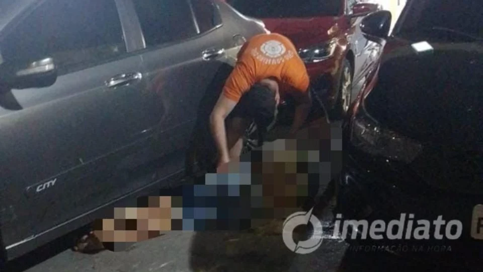 VÍDEO: Chapeiro é assassinado e mulher fica ferida durante ataque do tráfico em lanche