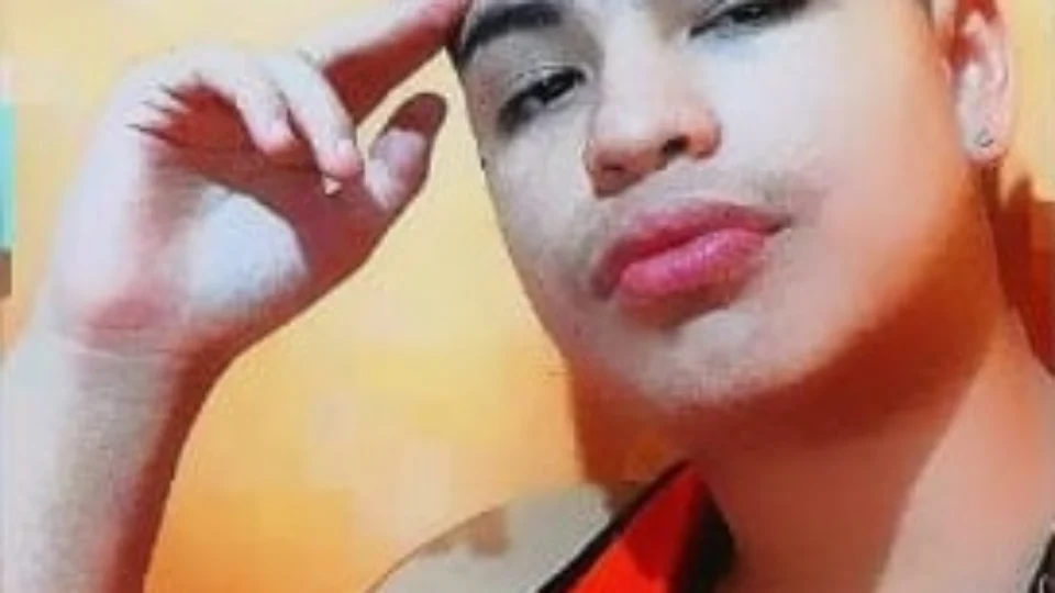 Mãe procura filho de 15 anos desaparecido em Manaus