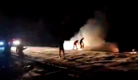 Dupla morre carbonizada por fios de alta tensão