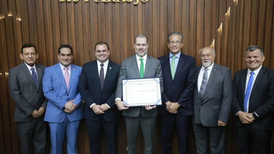 Ministro Dias Toffoli recebe Título de Cidadão do Amazonas