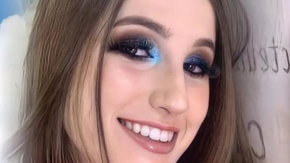 ‘Indignada’, diz mãe de jovem após justiça soltar amiga que a matou