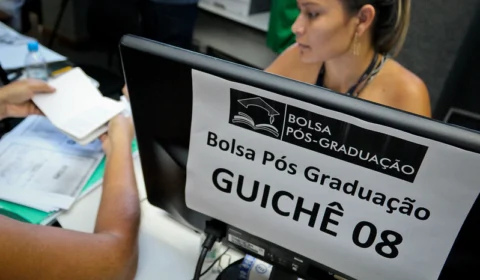 Confira lista de aprovados no Bolsa Idiomas e Pós-Graduação