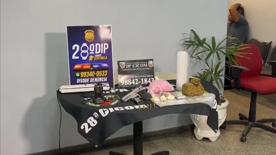 ‘Casal do tráfico’ é preso com drogas e pistola importada em Manaus