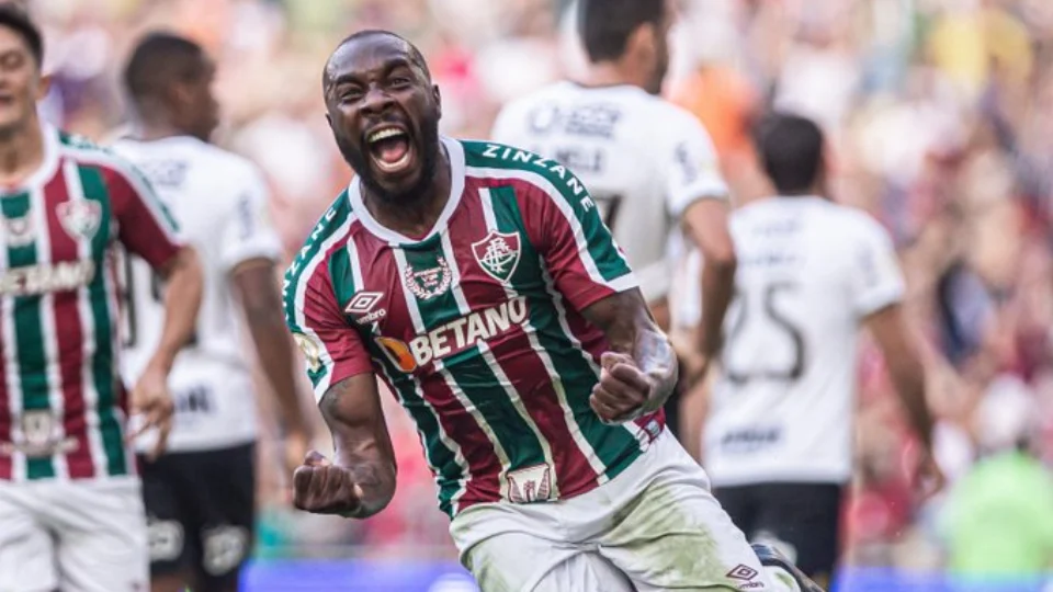 Fluminense derrota Corinthians por 4 a 0 em partida pelo Campeonato Brasileiro