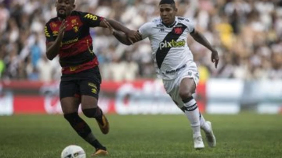 Vasco e Sport empatam em Maracanã lotado