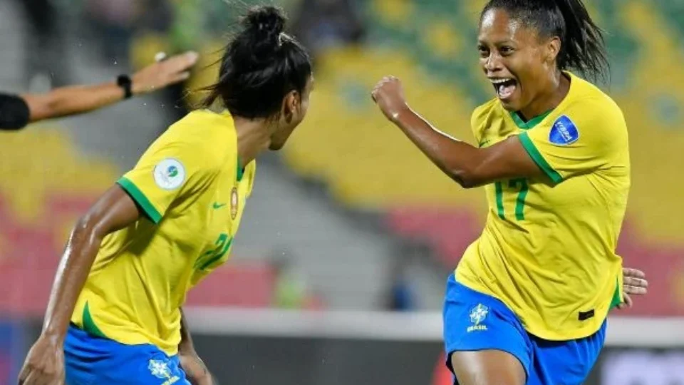 Brasil vence Paraguai, vai à final e garante vaga na Copa e Olimpíada