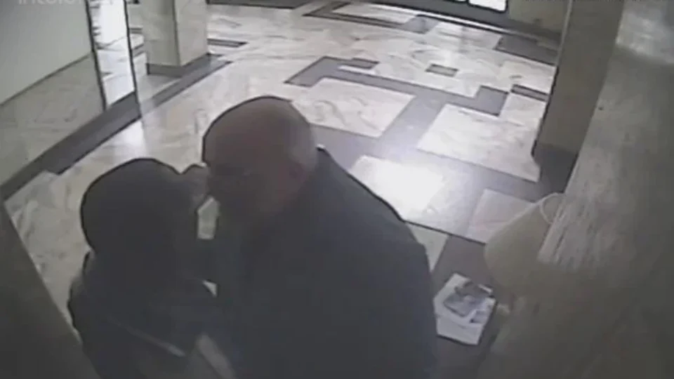 “Fiquei triste, chorei”, diz porteiro agredido e chamado de macaco