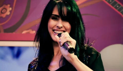 Ex-cantora gospel é condenada por matar e atear fogo no marido