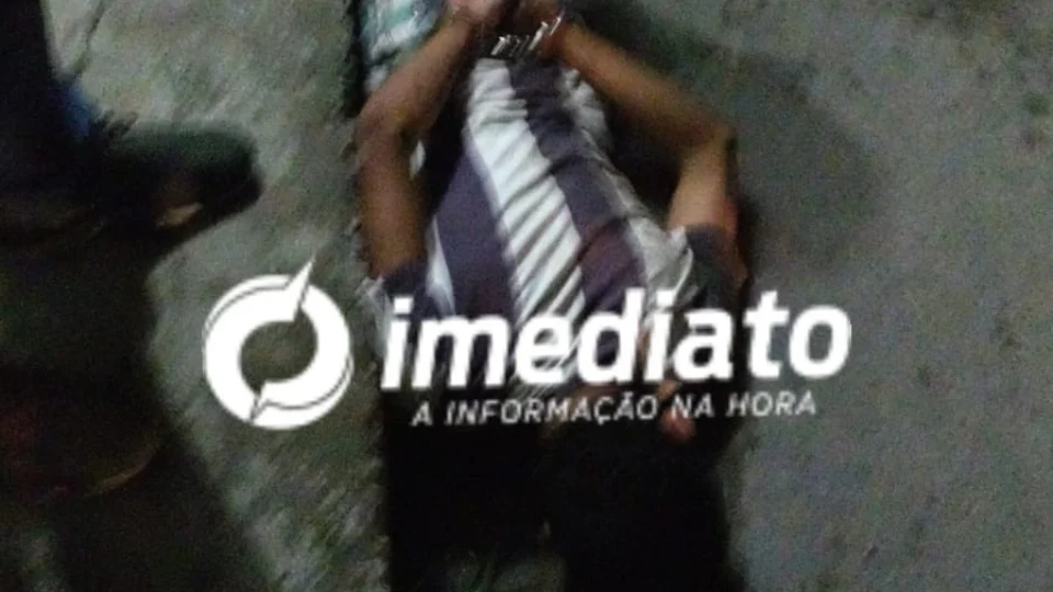 Ladrão tenta assaltar barbearia mas é capturado por moradores na zona Leste; VÍDEO