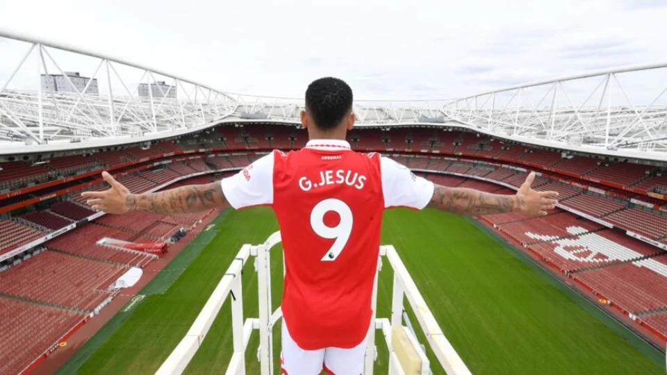 Gabriel Jesus acerta com o Arsenal por cinco temporadas