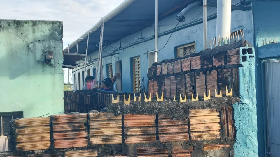 Venezuelana é encontrada morta a facadas no Mauazinho