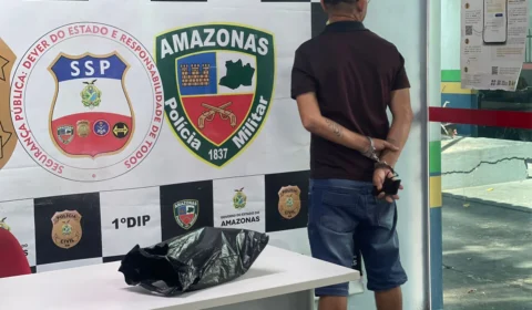 Homem tenta levar R$2 mil em frente à atendente de agência bancária