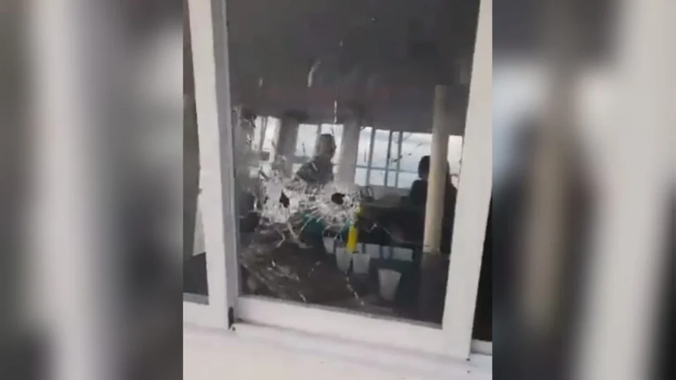 Embarcação é ‘crivada’ de balas em ataque de piratas no Rio Madeira