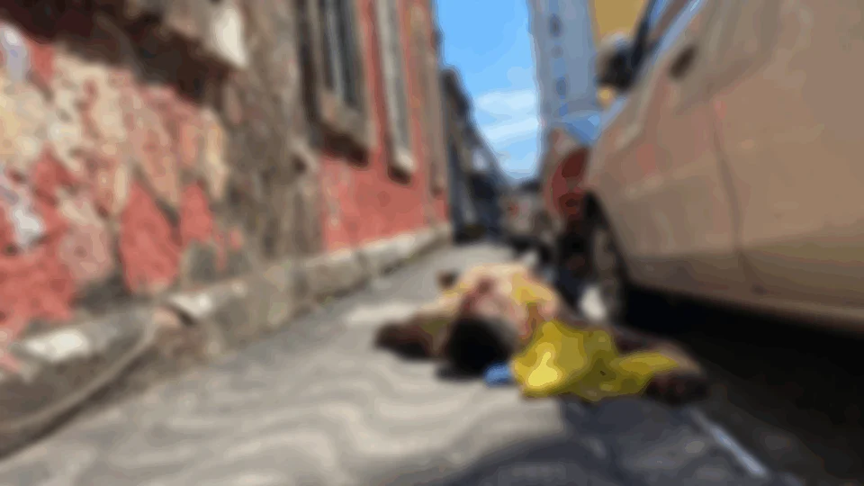 Indivíduo morto com vários golpes é encontrado no Centro