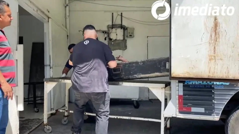 ‘Baleado’ é morto a facadas no Jorge Teixeira