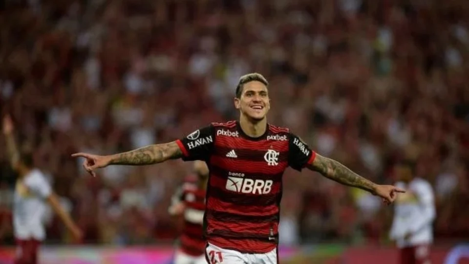 Flamengo e Coritiba se enfrentam neste sábado pelo Campeonato Brasileiro