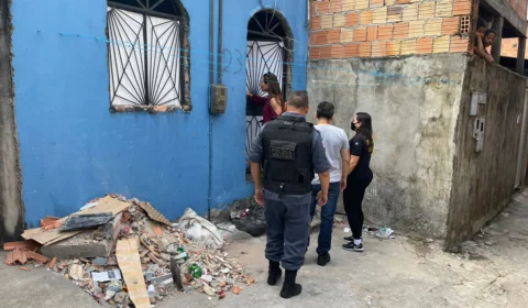 Jovem de 14 anos dorme e rola por cima do filho de 2 meses que vai a óbito