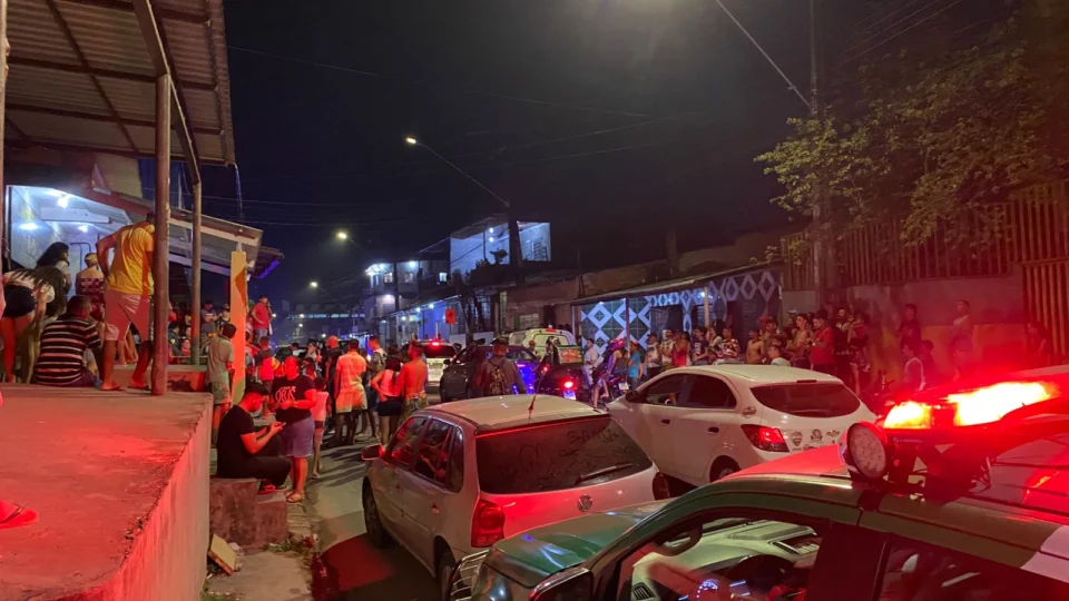 Entregador é morto a tiros dentro de lanchonete na zona Norte de Manaus