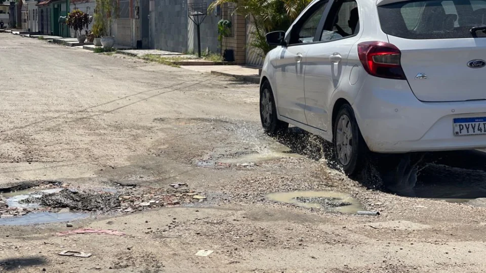 Moradores do conjunto Nova República reclamam de falta de infraestrutura na rua