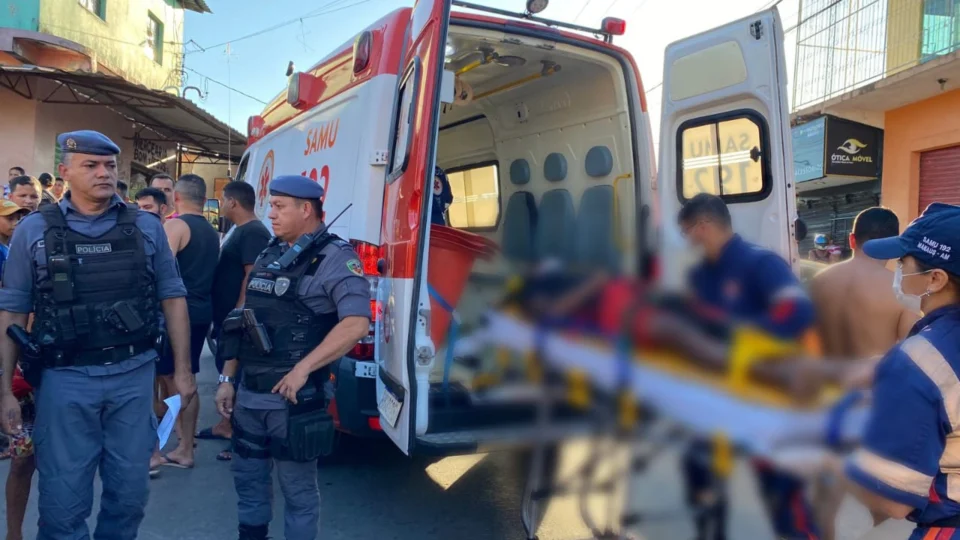 VÍDEO: Criança e homem são atropelados por motorista embriagado em Manaus