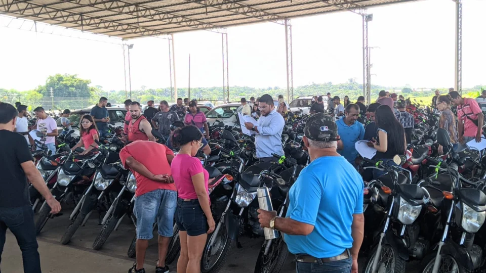 Visitação de veículos que vão a leilão pelo Detran-AM começa nesta quarta-feira