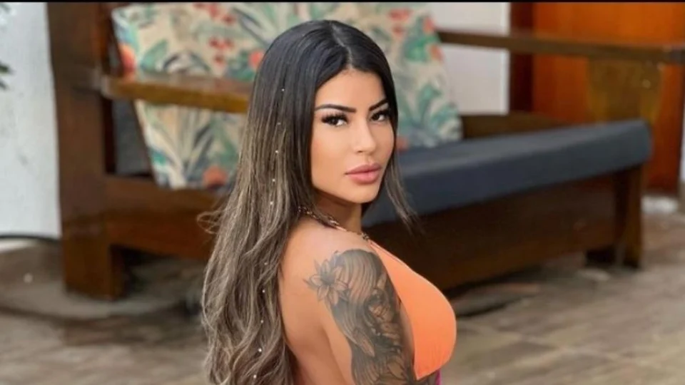 ‘Ele é um monstro’, afirma influencer agredida pelo ex-namorado