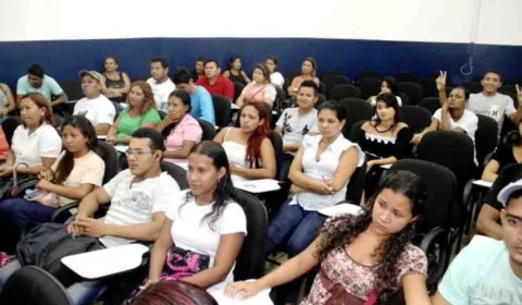 Inscrições para finalizar estudos com EJA e cursos profissionalizante seguem abertas