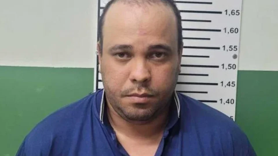 Motorista de aplicativo é preso suspeito de estuprar passageiras