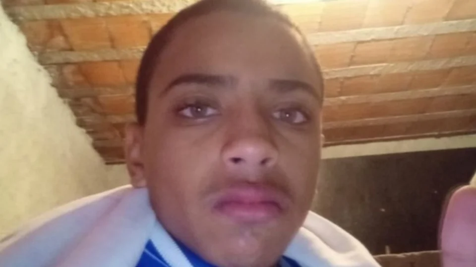 Adolescente de 14 anos desaparece após dizer que iria à igreja; família pede ajuda