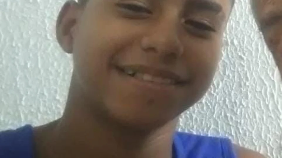 Pai procura filho de 12 anos desaparecido em Manaus