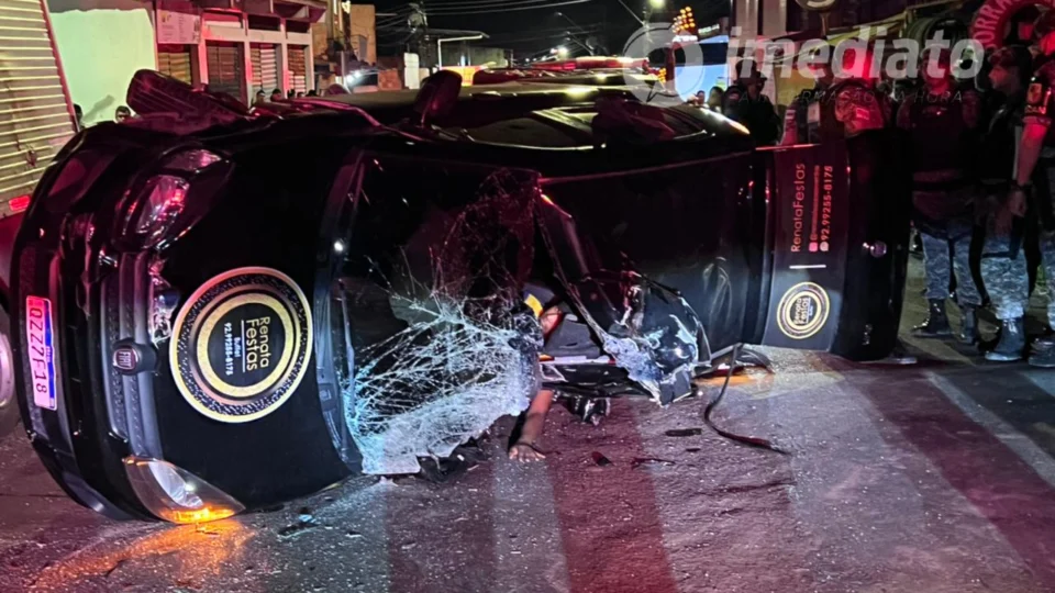 Perseguição à assaltantes termina com capotamento no Alfredo Nascimento