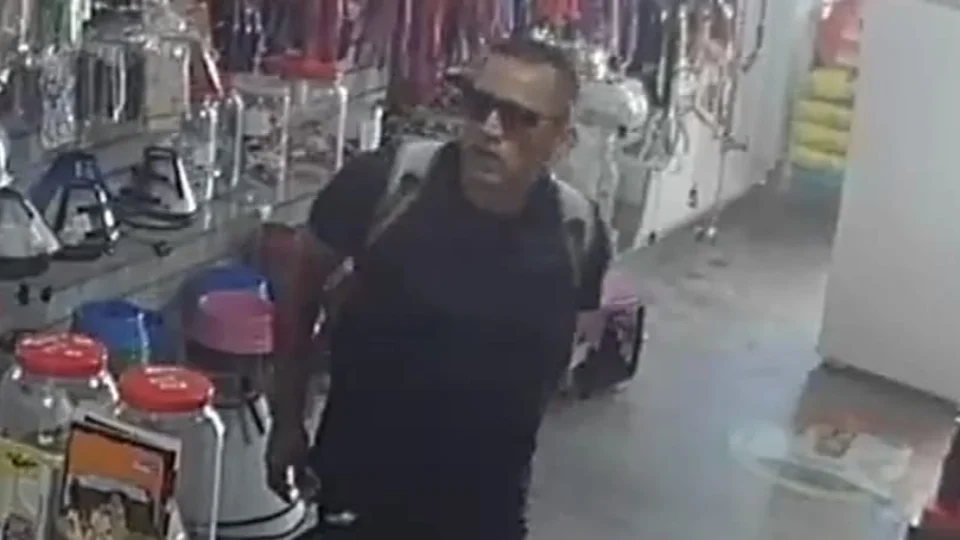 Clínica veterinária é assaltada e funcionárias são ameaçadas com arma